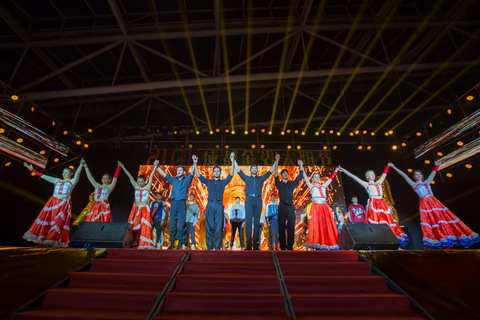 300场精彩演艺轮番上演 太阳节里过闹热春节