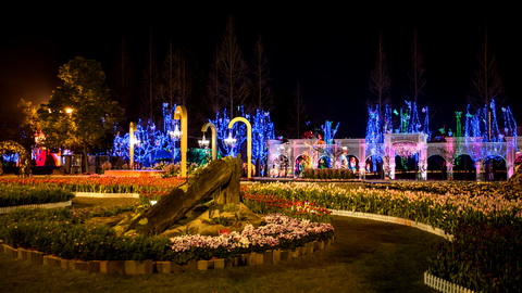 穿越千年庞贝城 火山花园迎新春 ——金沙太阳节花市再现庞贝花园