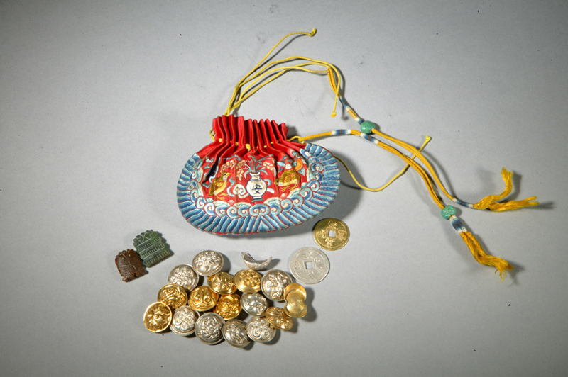 21“压岁钱”荷包.jpg